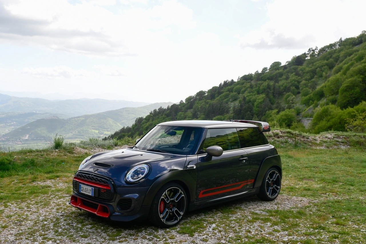 Mini John Cooper Works GP: la prova su strada