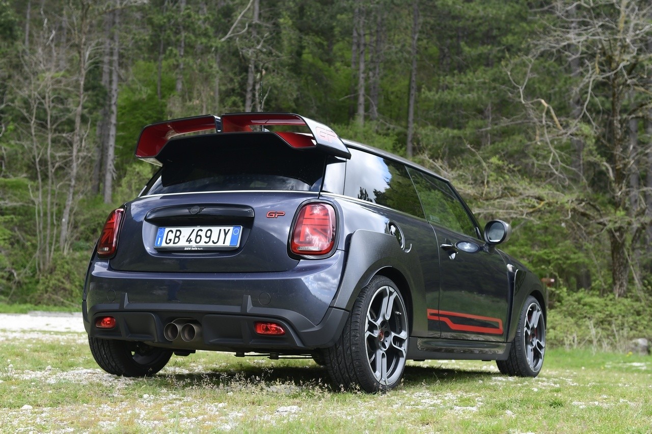 Mini John Cooper Works GP: la prova su strada