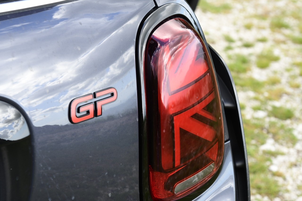 Mini John Cooper Works GP: la prova su strada