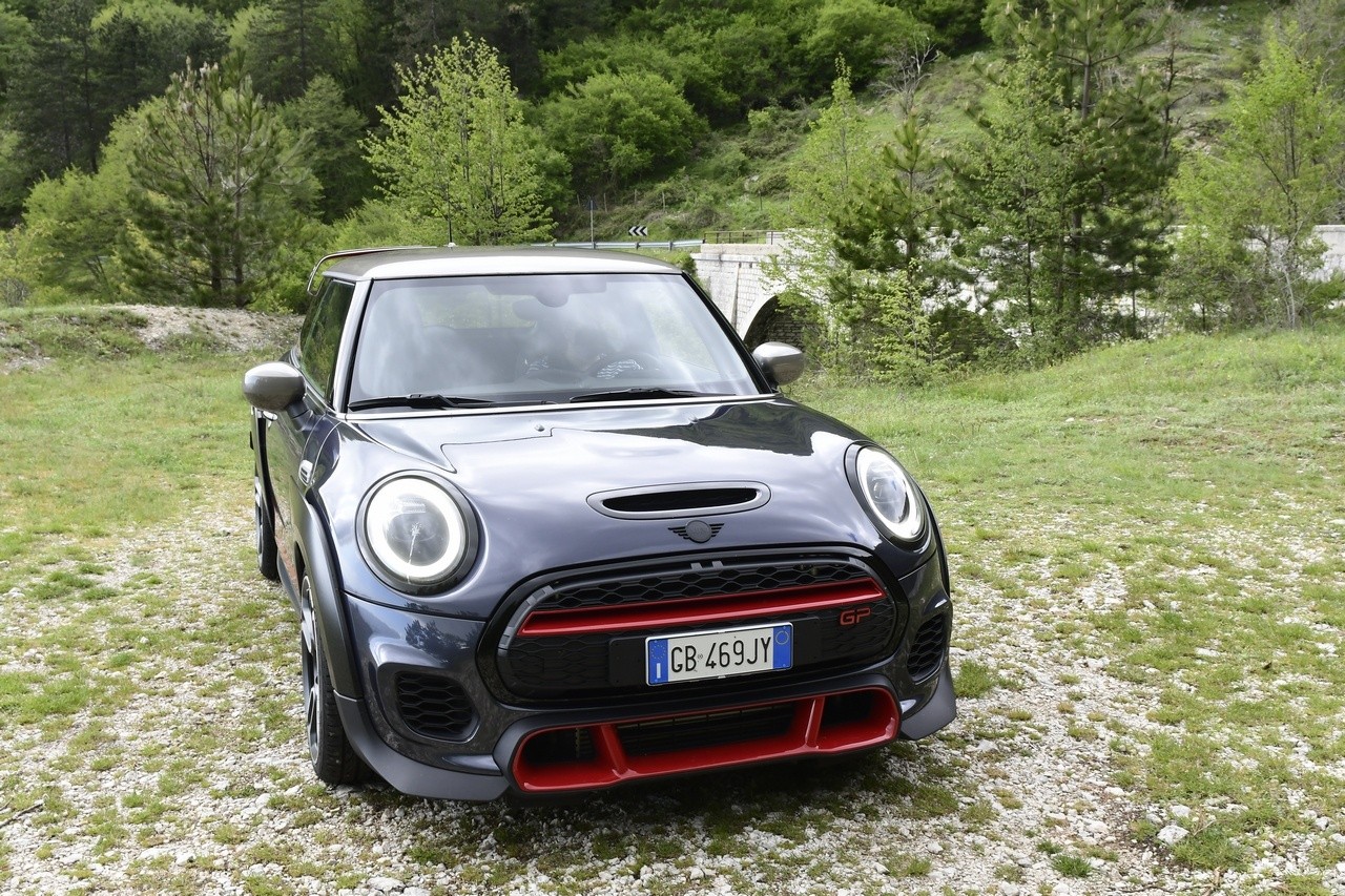 Mini John Cooper Works GP: la prova su strada