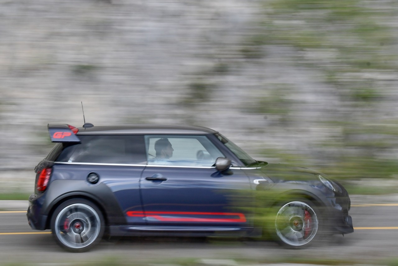 Mini John Cooper Works GP: la prova su strada