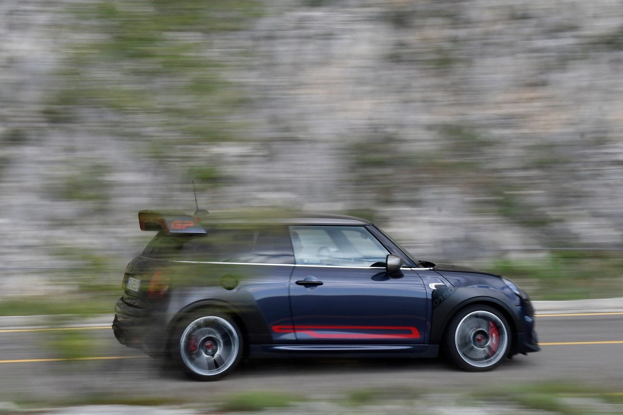 Mini John Cooper Works GP: la prova su strada