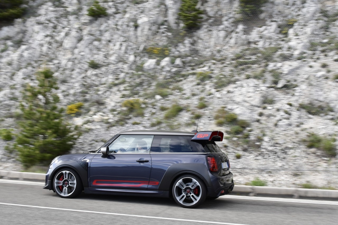 Mini John Cooper Works GP: la prova su strada