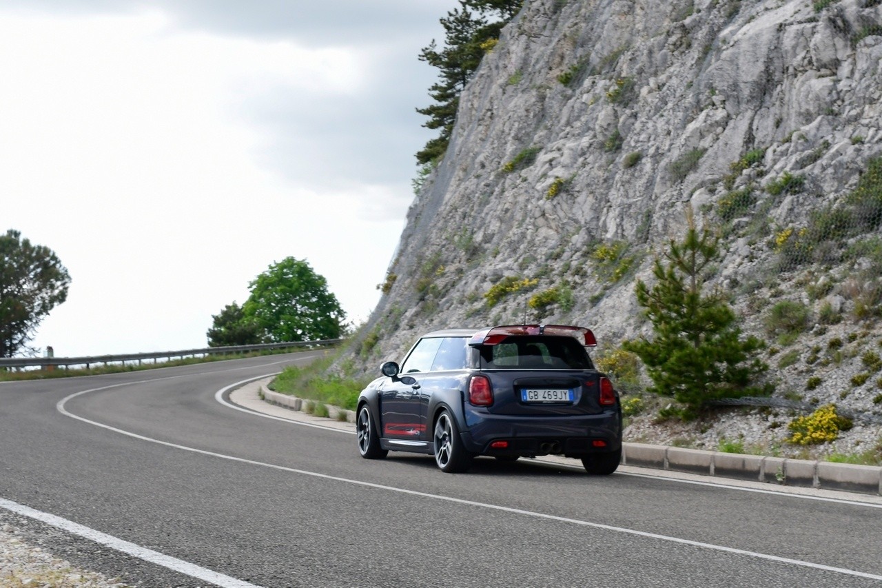 Mini John Cooper Works GP: la prova su strada