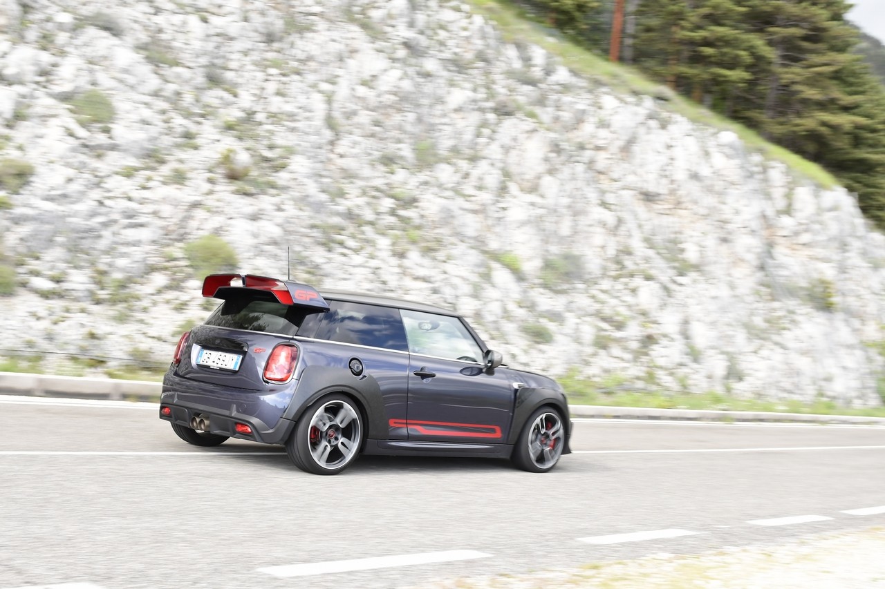 Mini John Cooper Works GP: la prova su strada