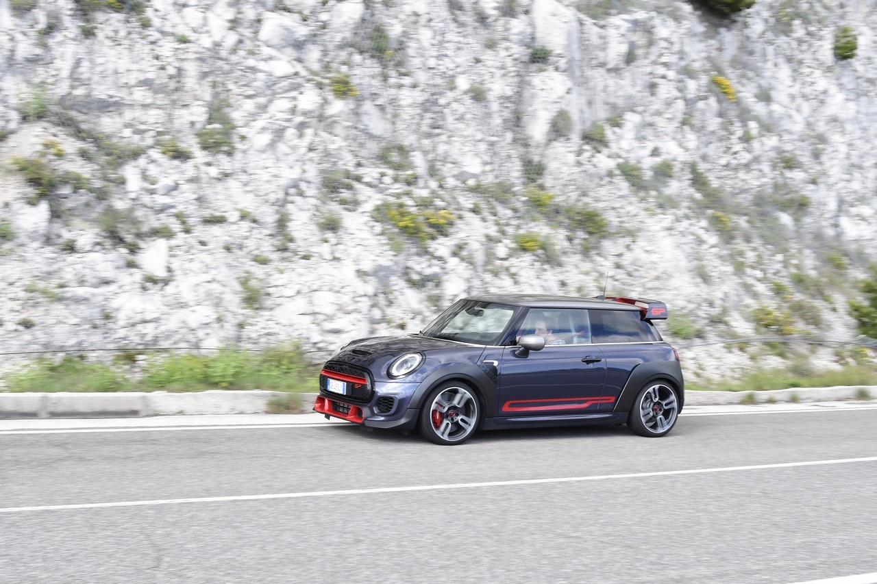 Mini John Cooper Works GP: la prova su strada