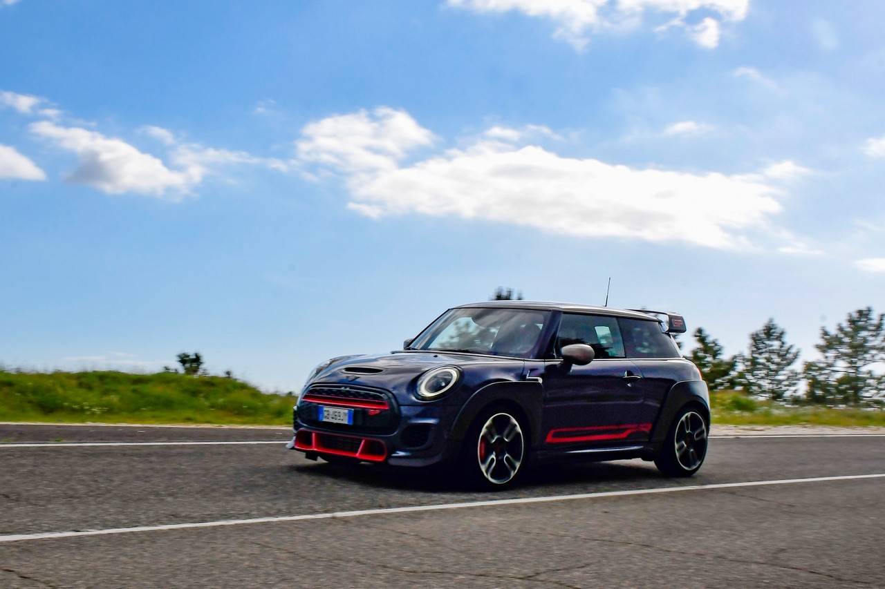 Mini John Cooper Works GP: la prova su strada