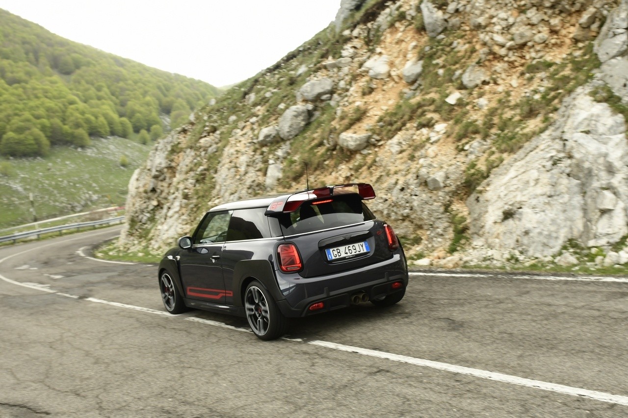 Mini John Cooper Works GP: la prova su strada