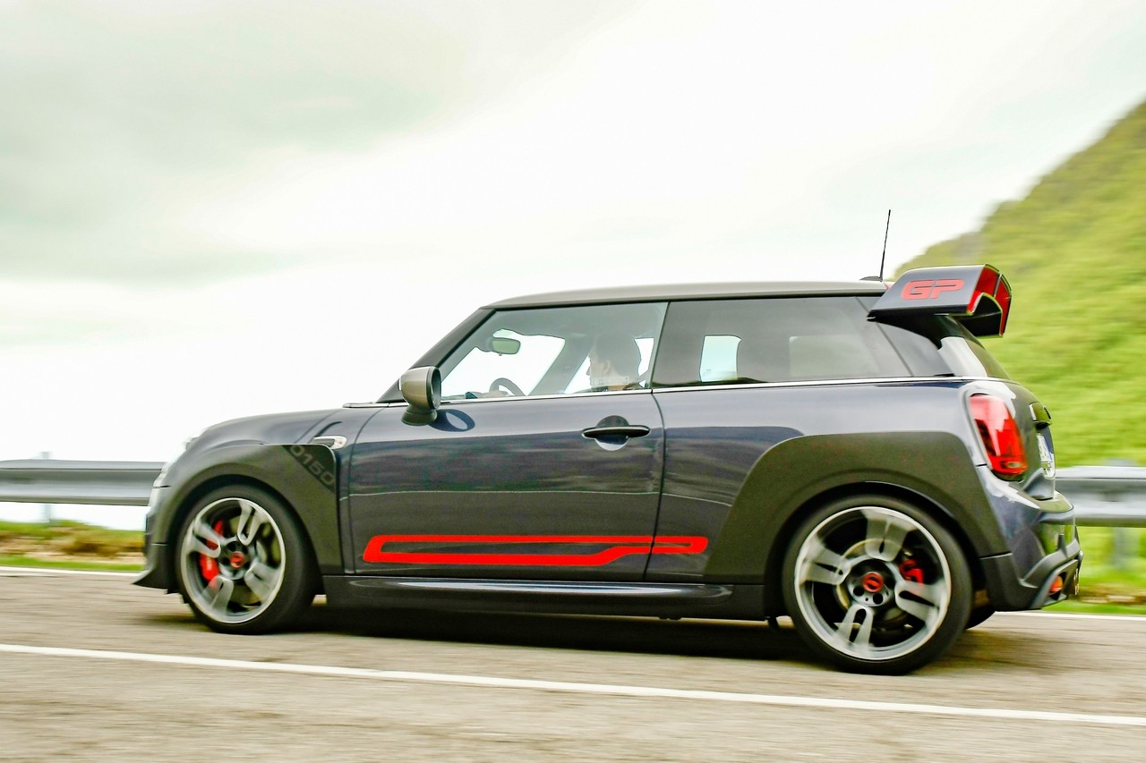 Mini John Cooper Works GP: la prova su strada