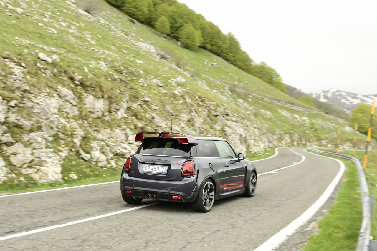 Mini John Cooper Works GP: la prova su strada