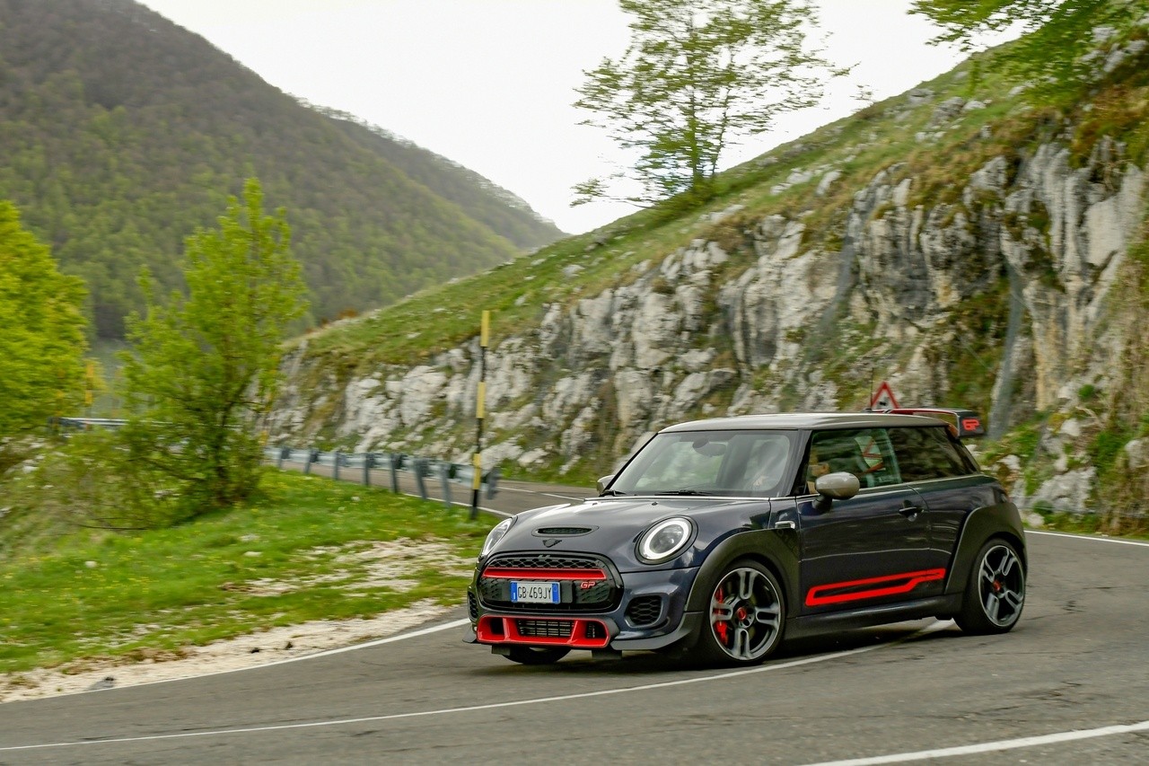 Mini John Cooper Works GP: la prova su strada