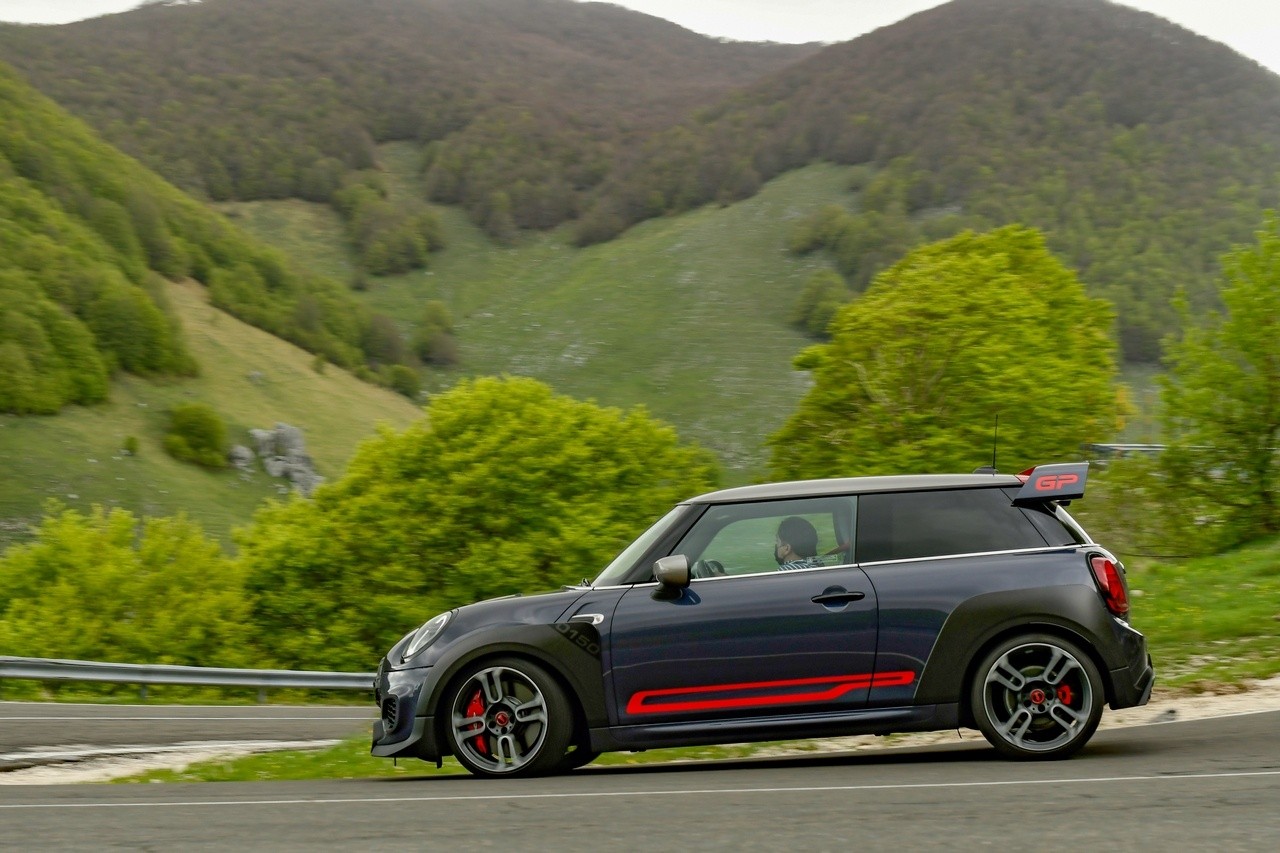 Mini John Cooper Works GP: la prova su strada