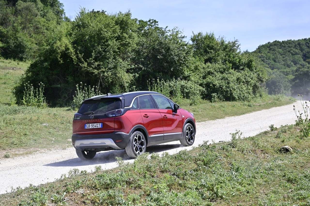 Opel Crossland 1.5 Ecotec Ultimate: la prova su strada