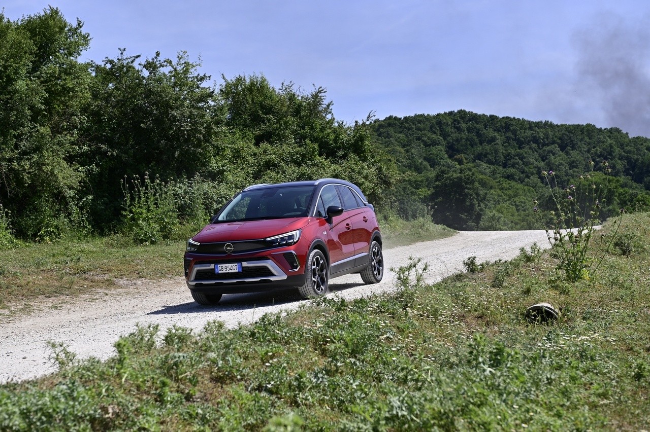 Opel Crossland 1.5 Ecotec Ultimate: la prova su strada