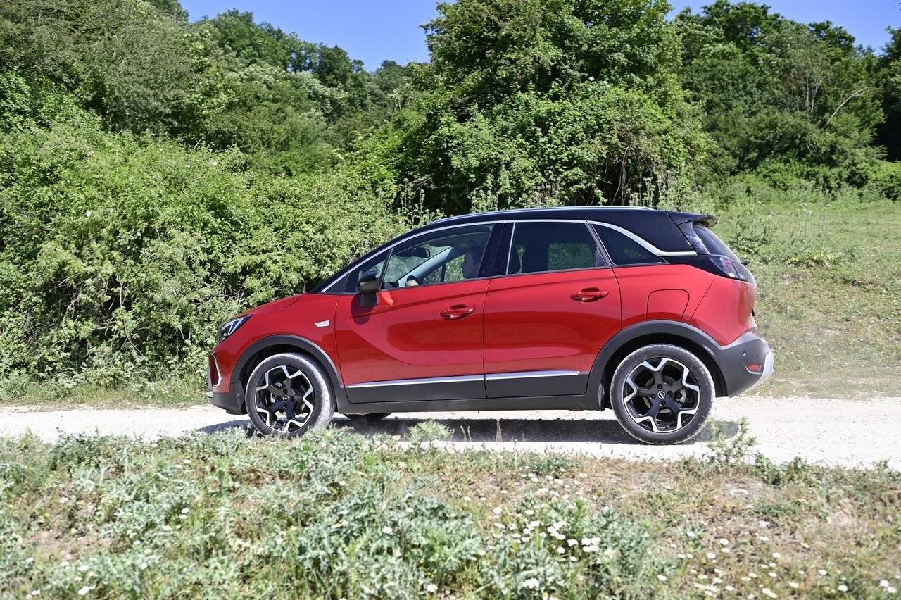 Opel Crossland 1.5 Ecotec Ultimate: la prova su strada