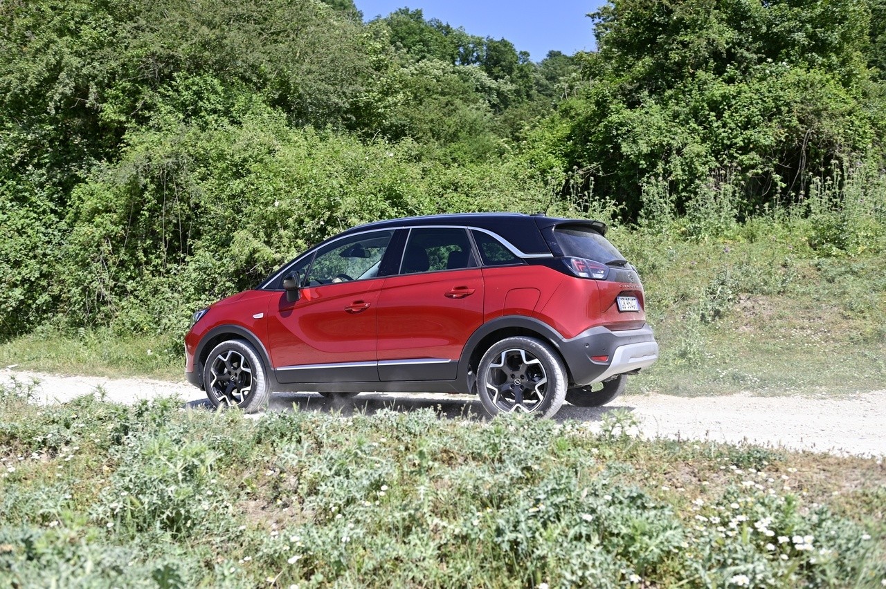 Opel Crossland 1.5 Ecotec Ultimate: la prova su strada