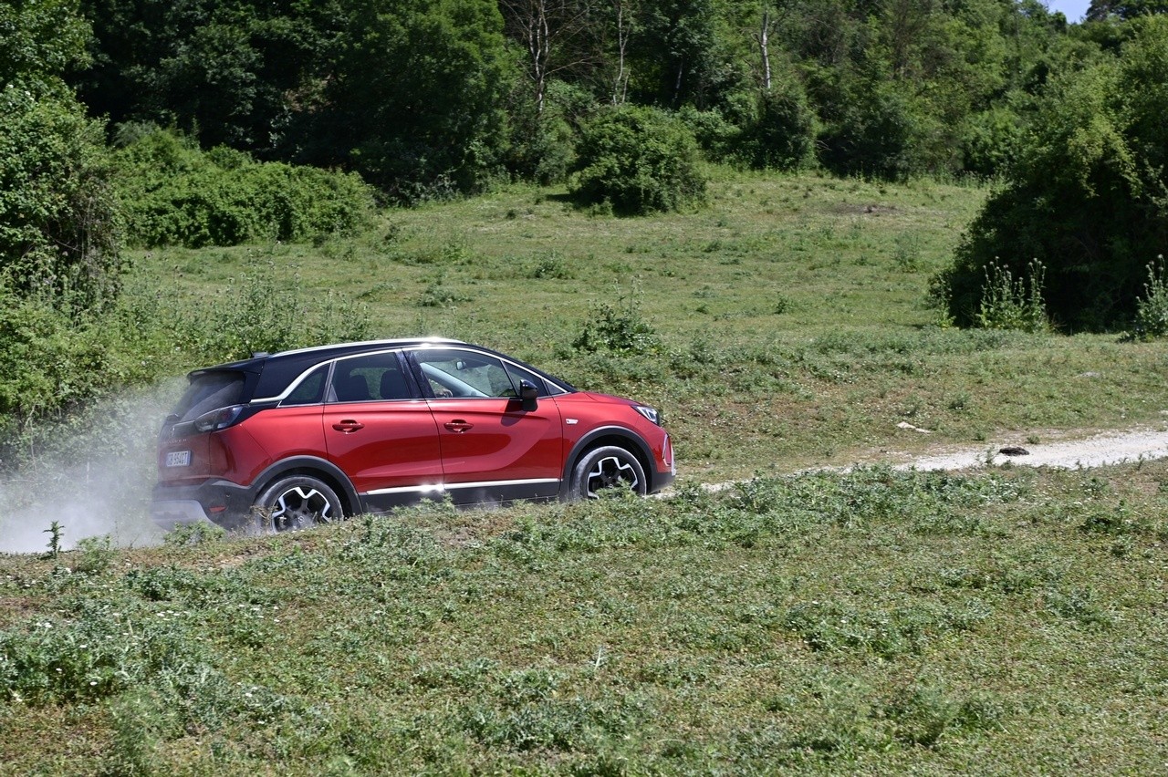 Opel Crossland 1.5 Ecotec Ultimate: la prova su strada