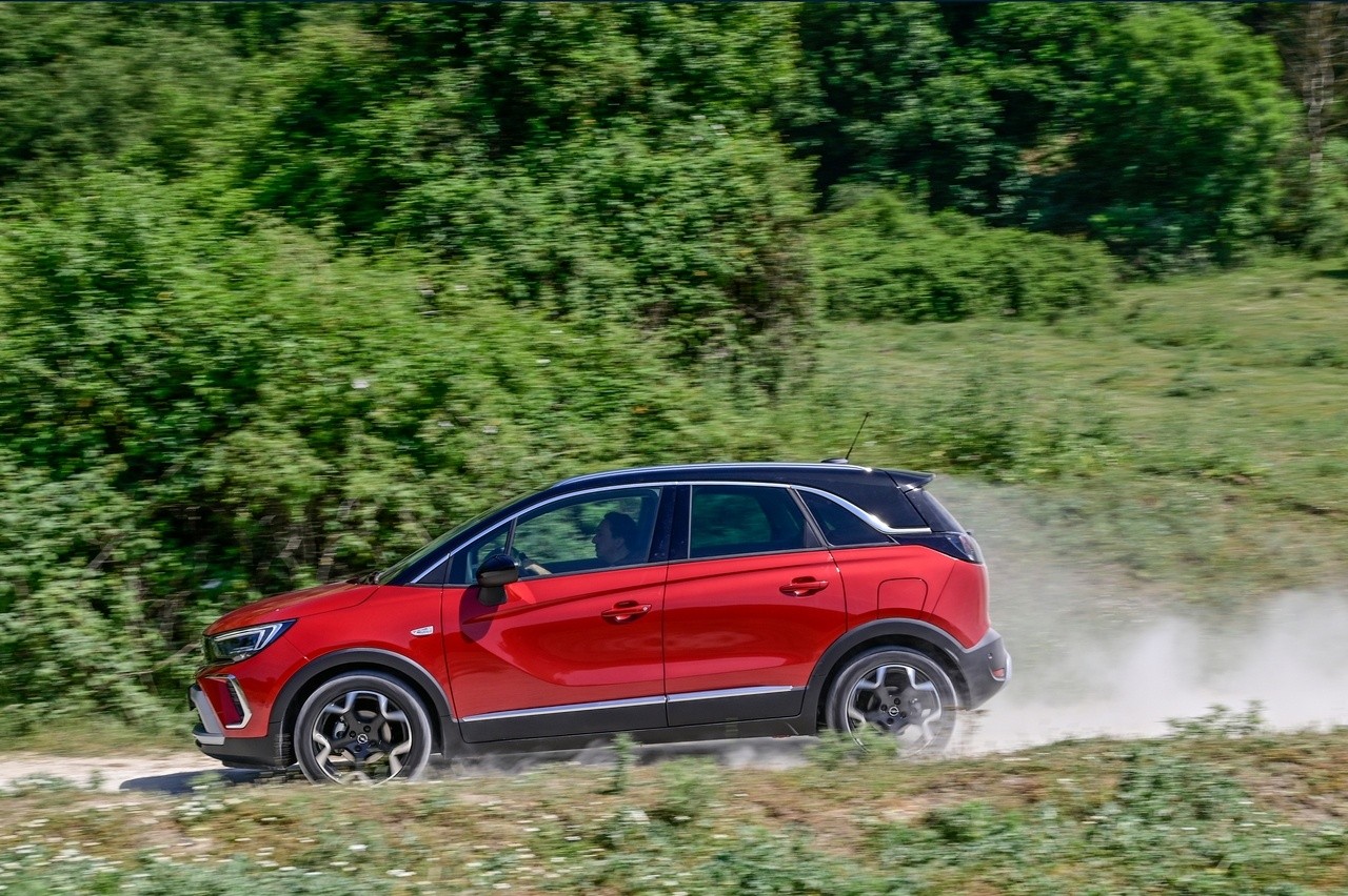 Opel Crossland 1.5 Ecotec Ultimate: la prova su strada