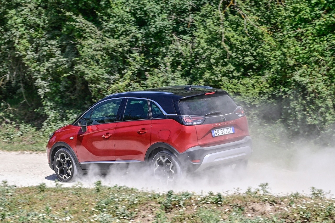 Opel Crossland 1.5 Ecotec Ultimate: la prova su strada