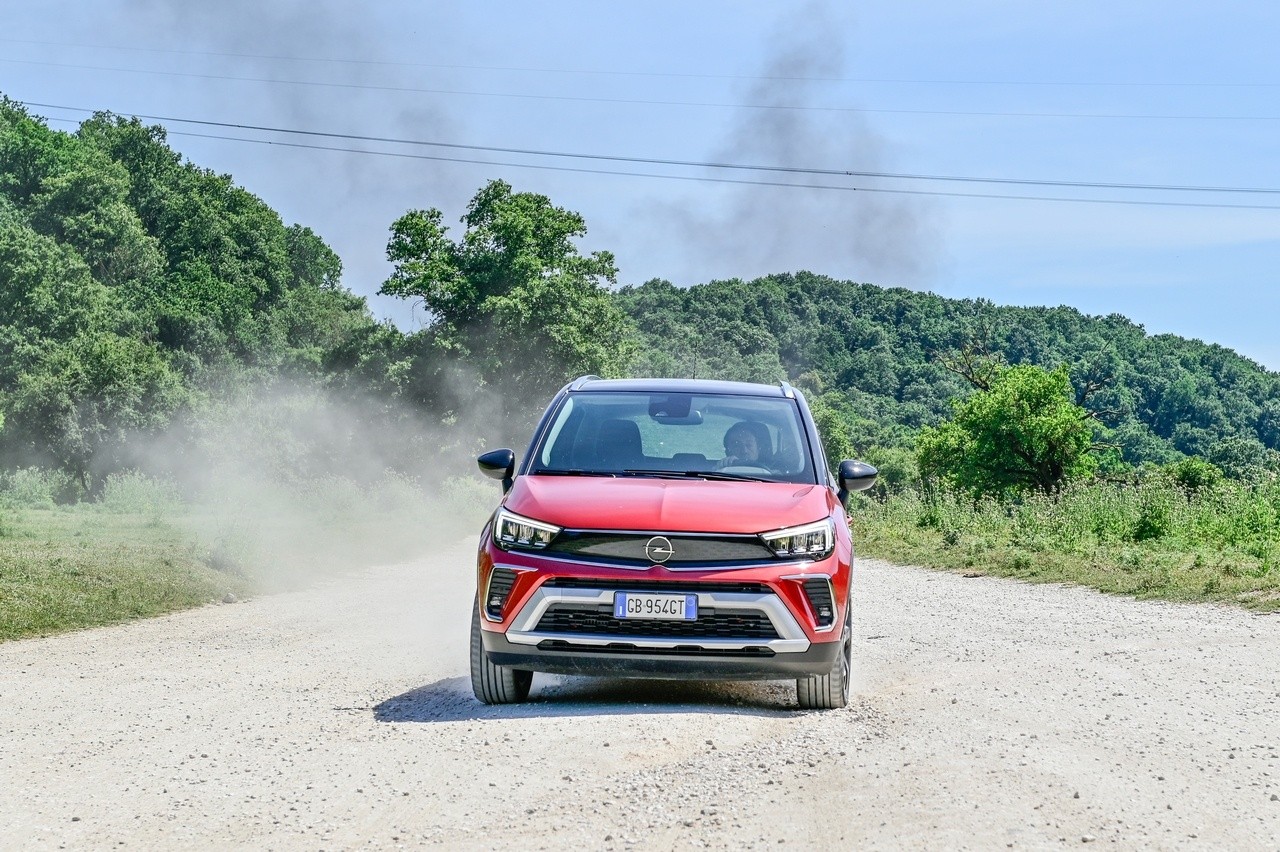 Opel Crossland 1.5 Ecotec Ultimate: la prova su strada