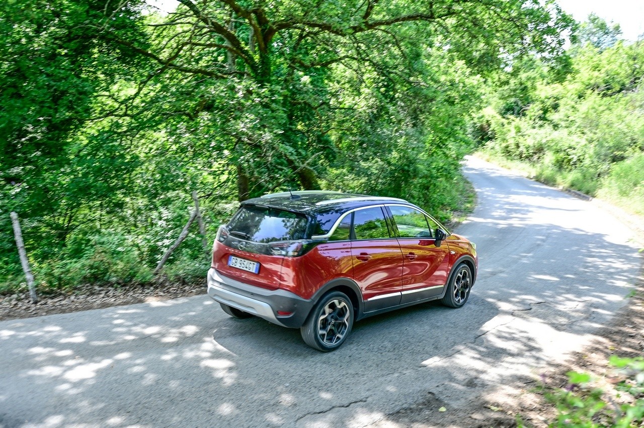 Opel Crossland 1.5 Ecotec Ultimate: la prova su strada