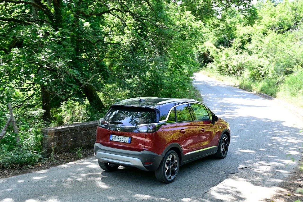 Opel Crossland 1.5 Ecotec Ultimate: la prova su strada