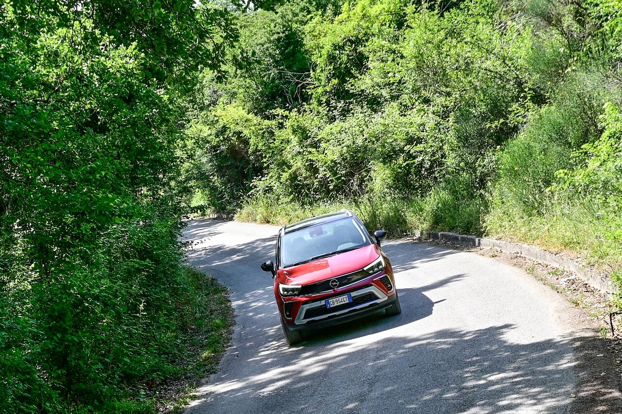 Opel Crossland 1.5 Ecotec Ultimate: la prova su strada