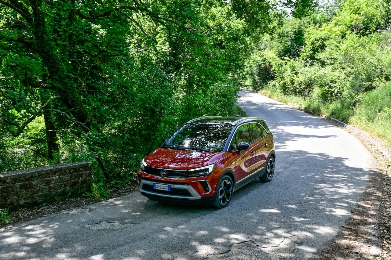 Opel Crossland 1.5 Ecotec Ultimate: la prova su strada