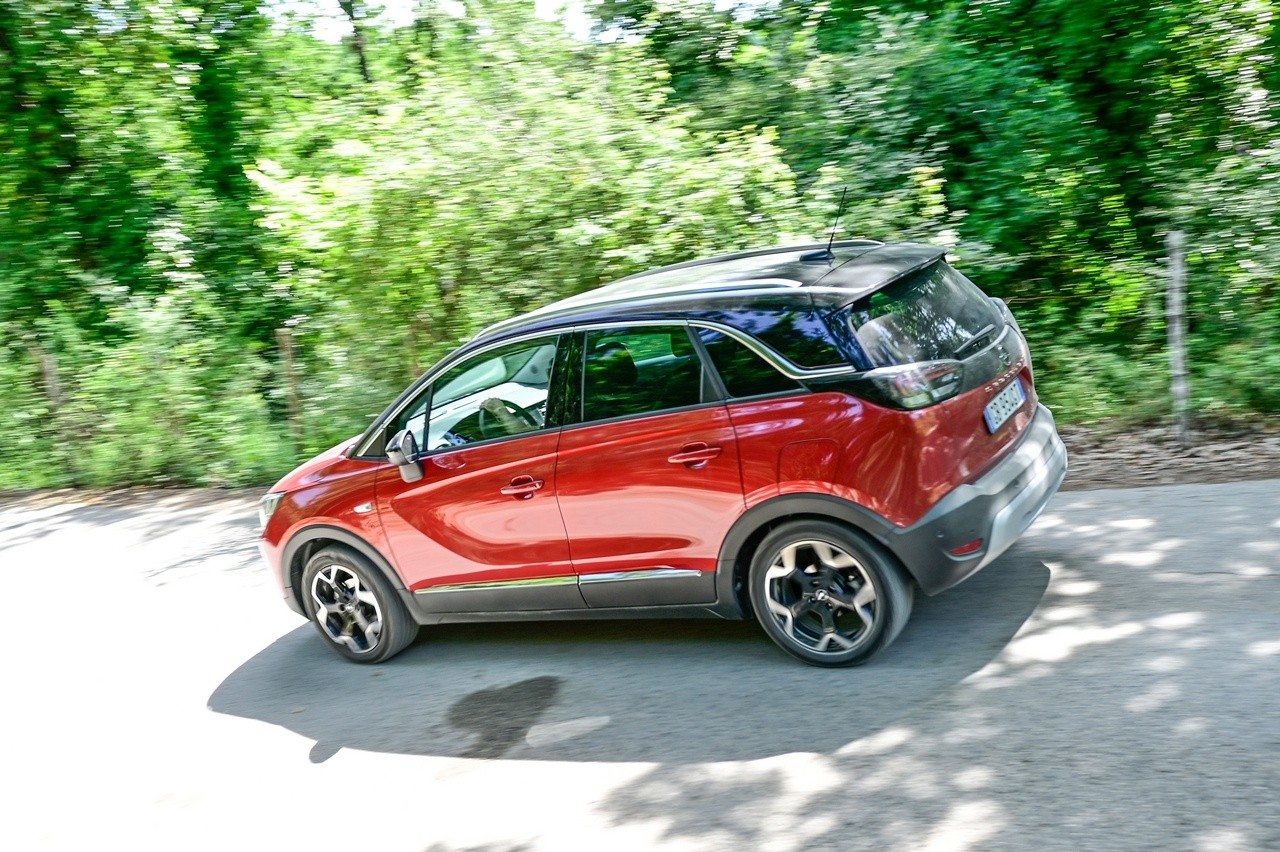 Opel Crossland 1.5 Ecotec Ultimate: la prova su strada