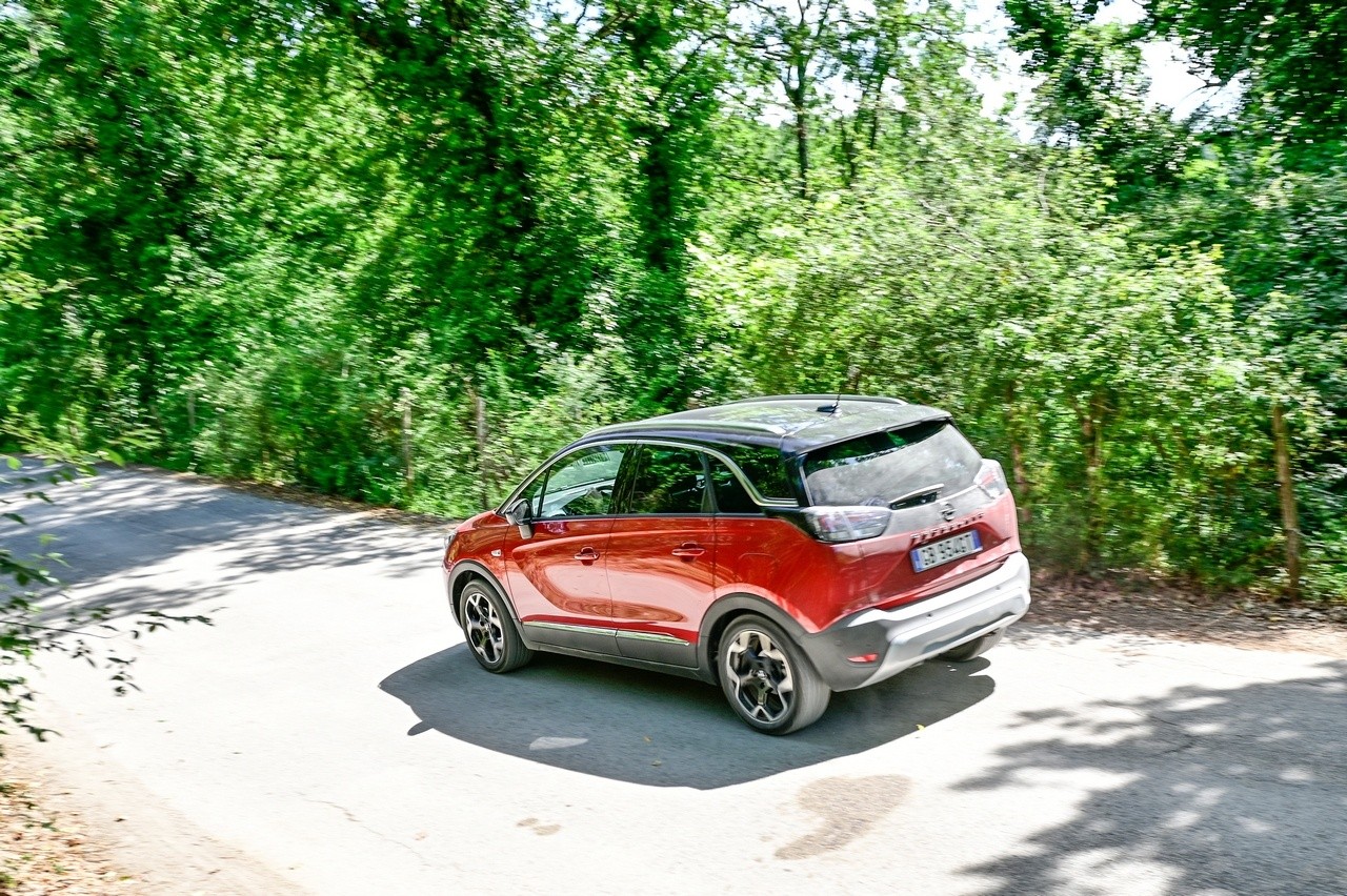 Opel Crossland 1.5 Ecotec Ultimate: la prova su strada