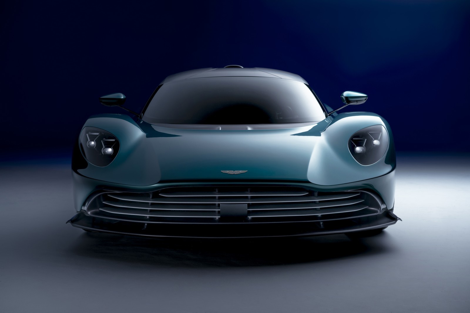 Aston Martin Valhalla 2021