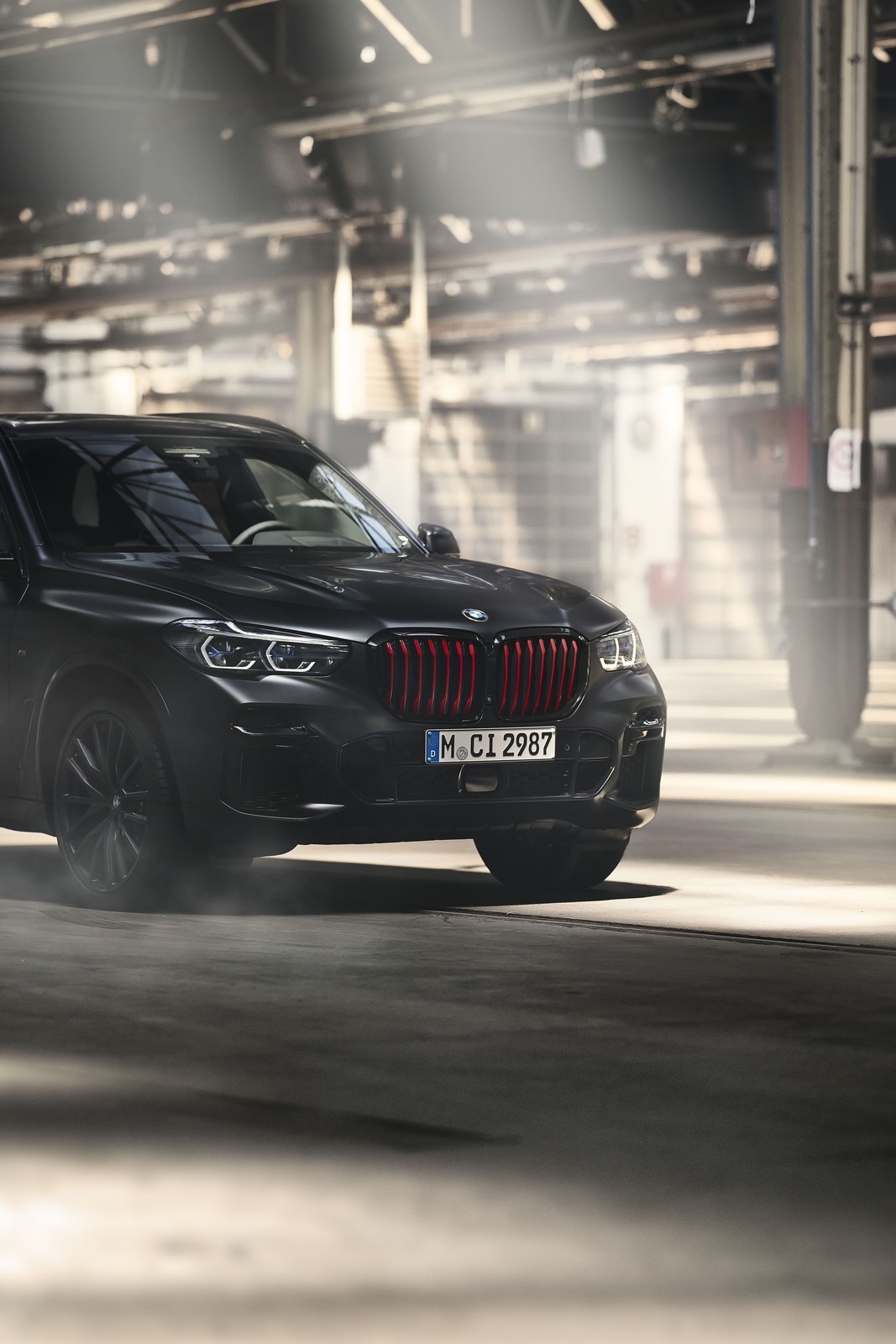 BMW X5 Black Vermilion, X6 Black Vermilion e X7 Frozen Black