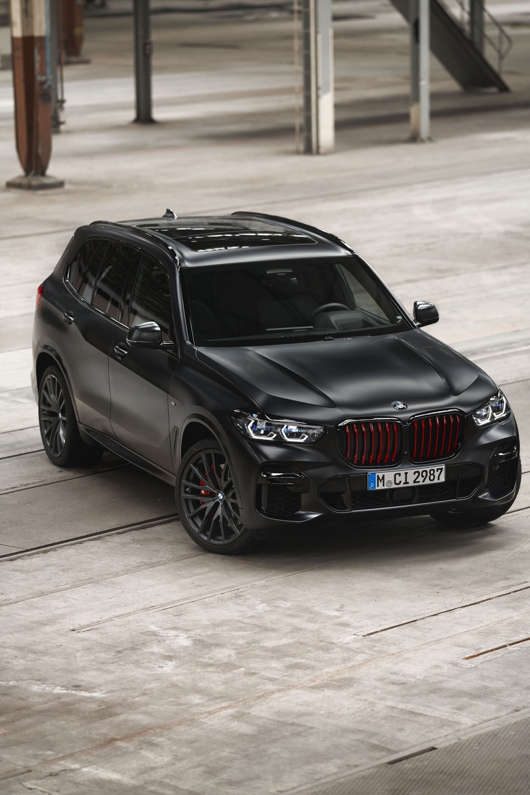 BMW X5 Black Vermilion, X6 Black Vermilion e X7 Frozen Black