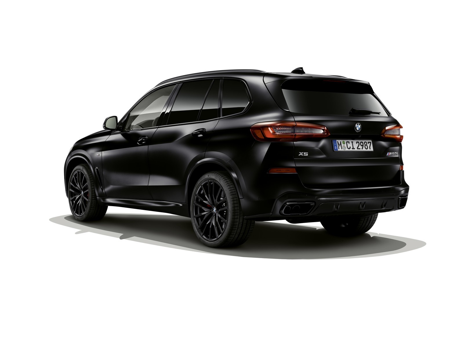 BMW X5 Black Vermilion, X6 Black Vermilion e X7 Frozen Black