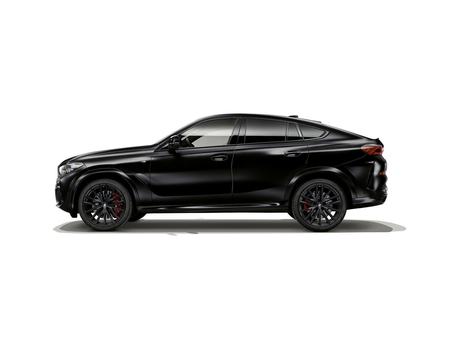 BMW X5 Black Vermilion, X6 Black Vermilion e X7 Frozen Black