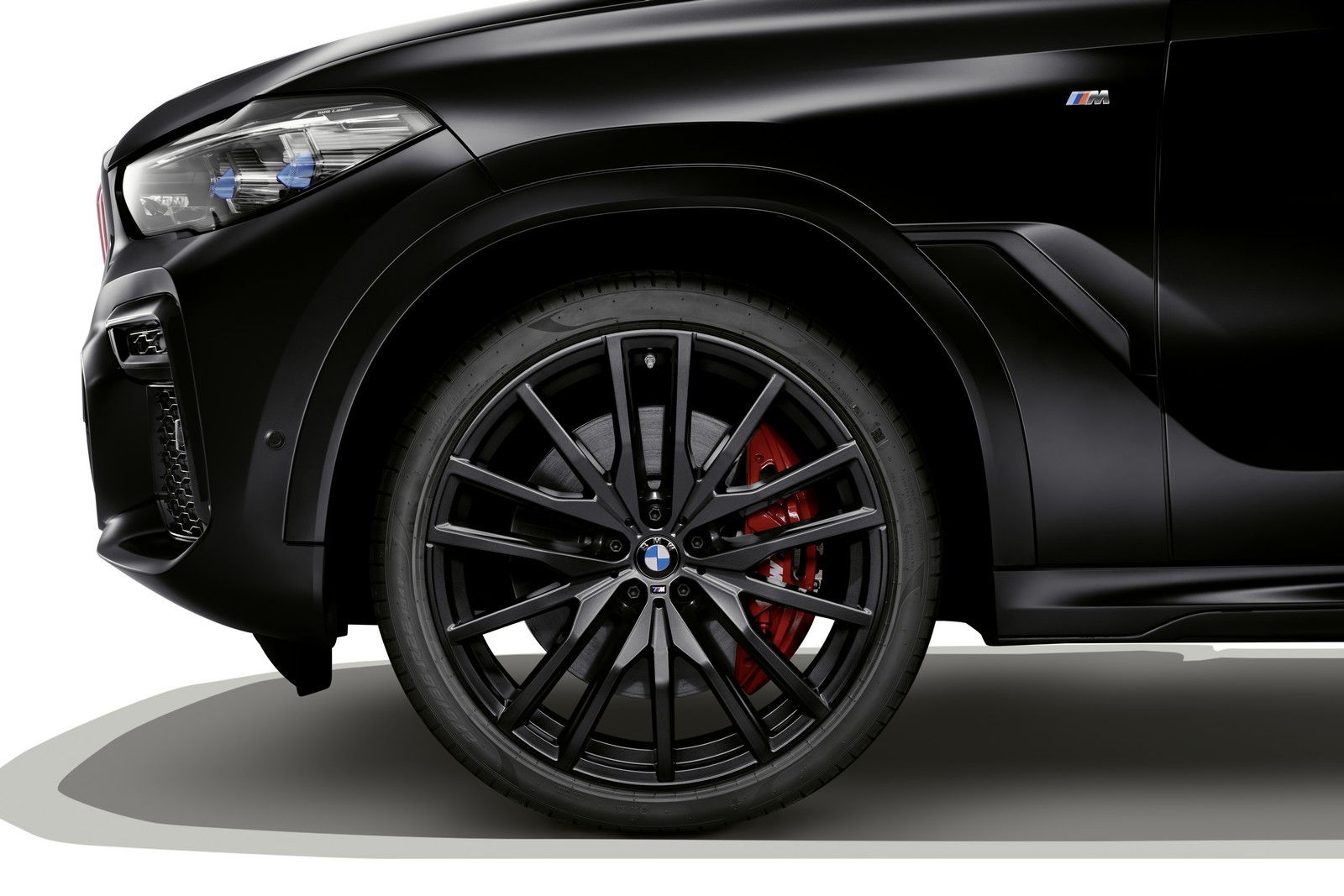 BMW X5 Black Vermilion, X6 Black Vermilion e X7 Frozen Black