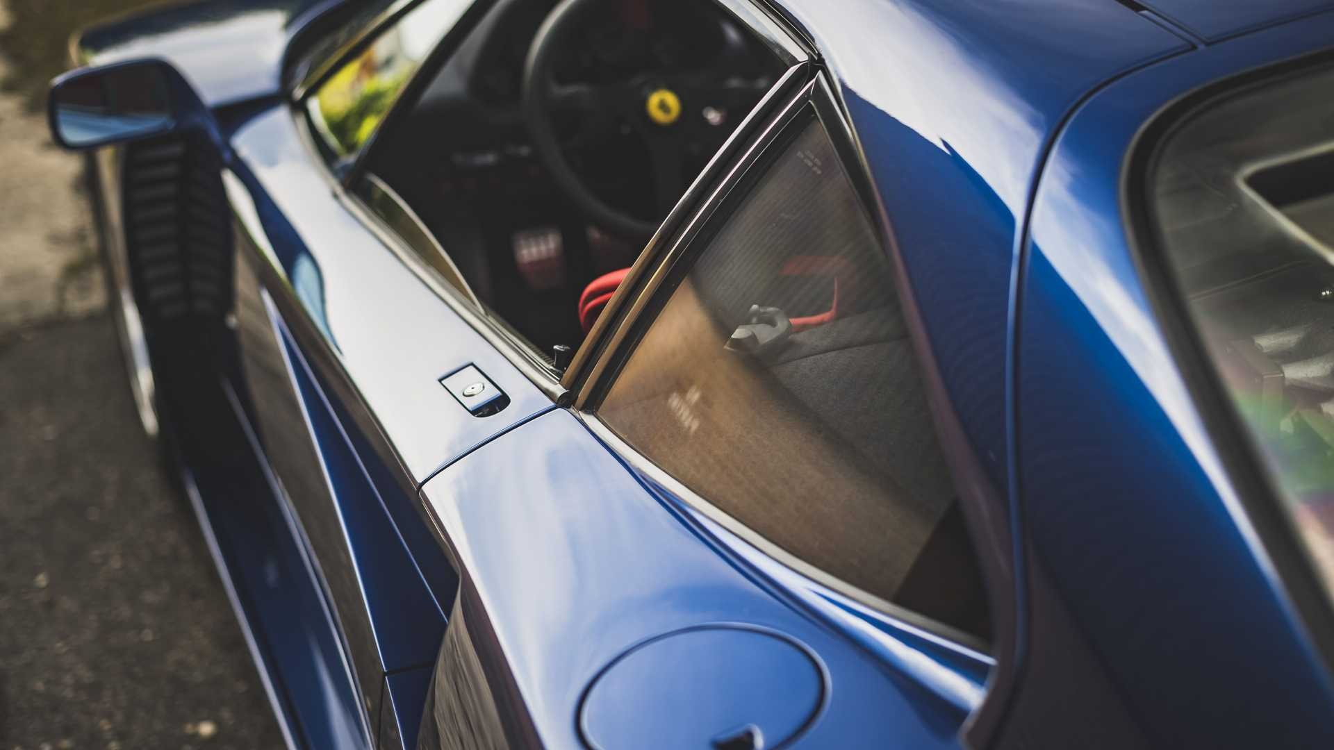 ferrari-f40-blu