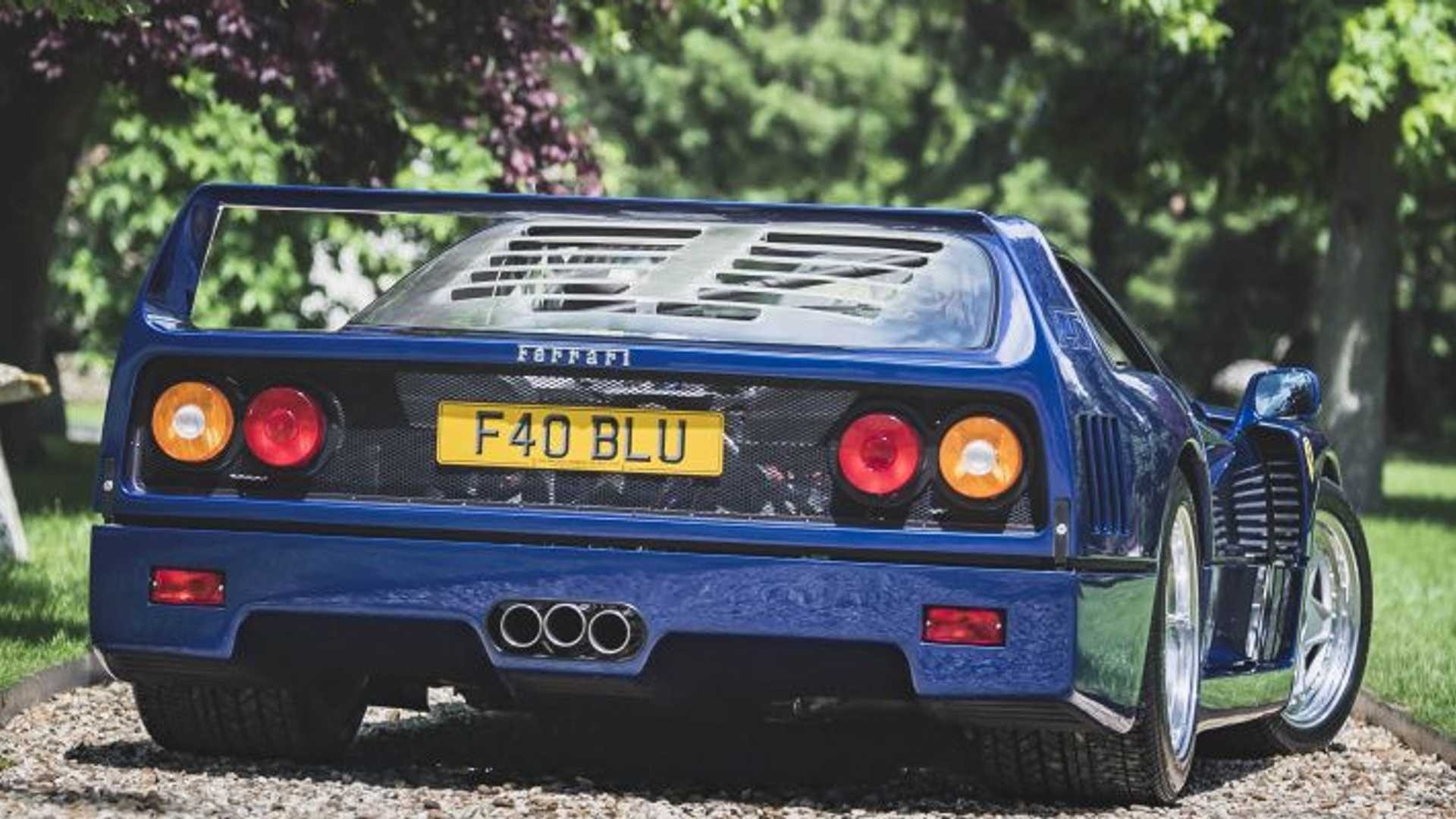 Ferrari F40 blu: venduta ad oltre 1 milione di sterline in un’asta online