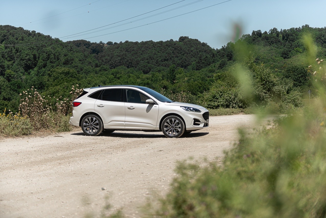 Ford Kuga ST-Line X 2.5 PHEV: prova su strada