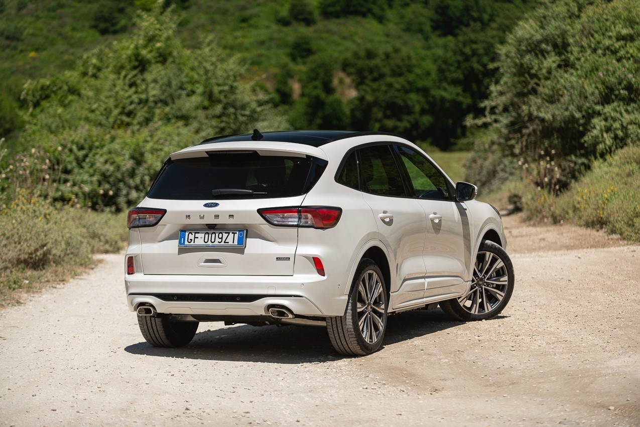 Ford Kuga ST-Line X 2.5 PHEV: prova su strada