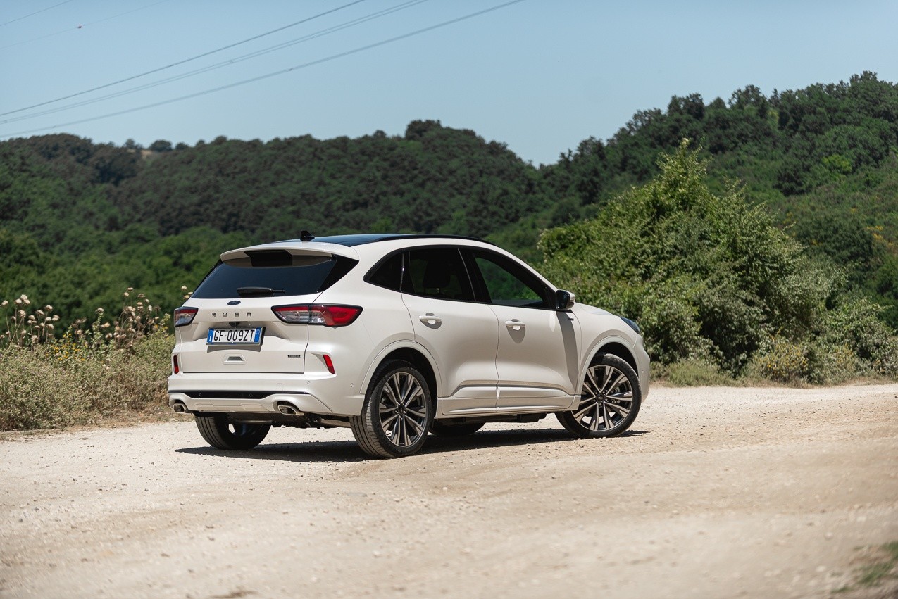 Ford Kuga ST-Line X 2.5 PHEV: prova su strada