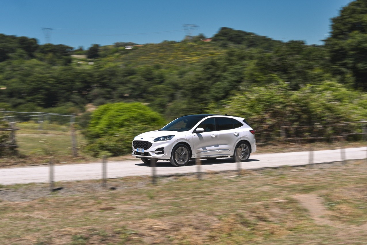 Ford Kuga ST-Line X 2.5 PHEV: prova su strada