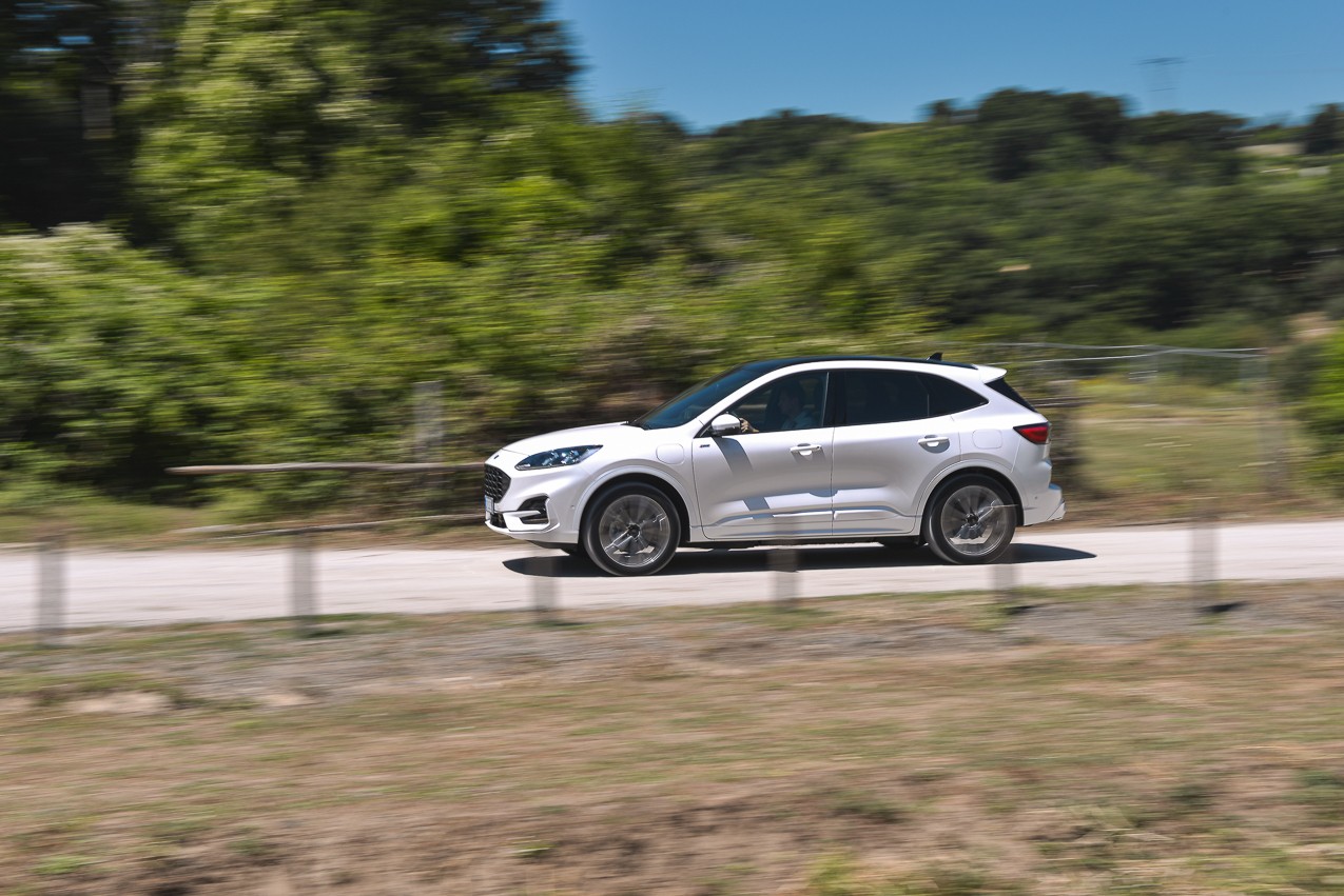 Ford Kuga ST-Line X 2.5 PHEV: prova su strada