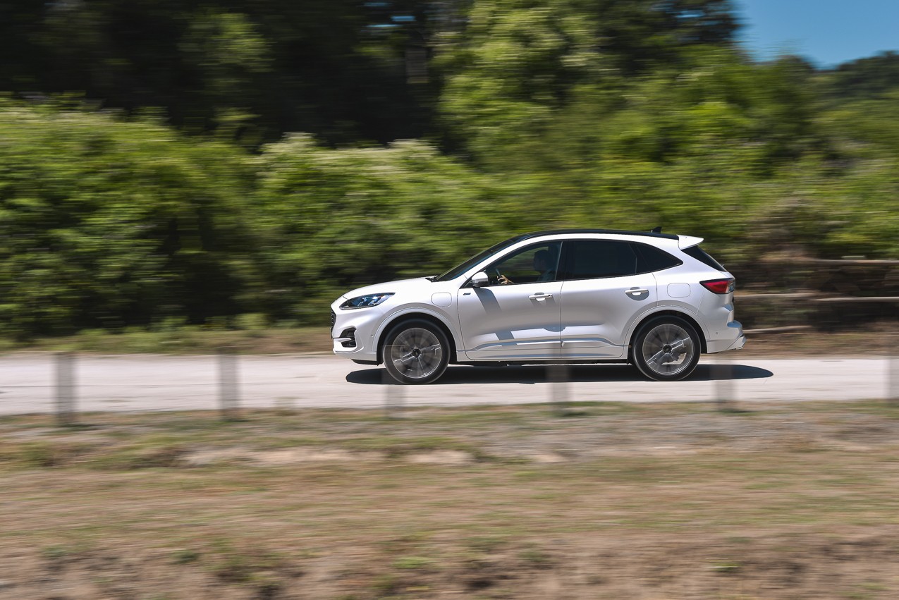 Ford Kuga ST-Line X 2.5 PHEV: prova su strada