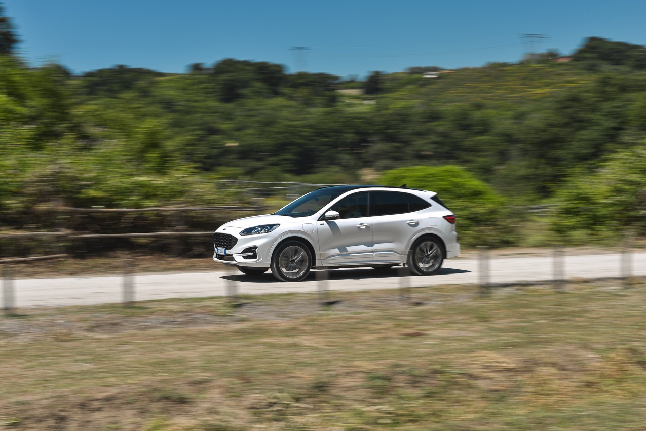 Ford Kuga ST-Line X 2.5 PHEV: prova su strada