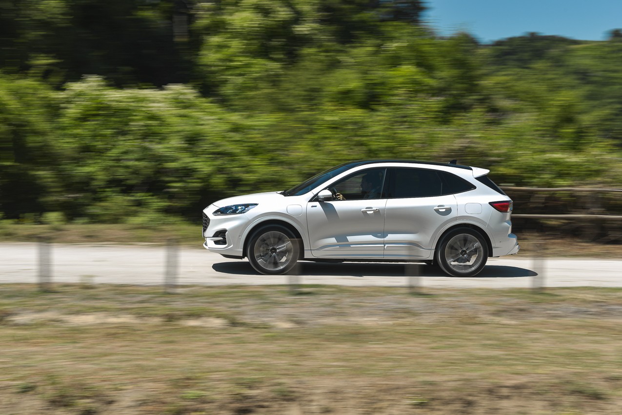 Ford Kuga ST-Line X 2.5 PHEV: prova su strada