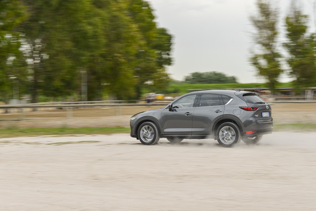 Mazda CX-5 2.2 Skyactiv-D 4WD: la prova su strada