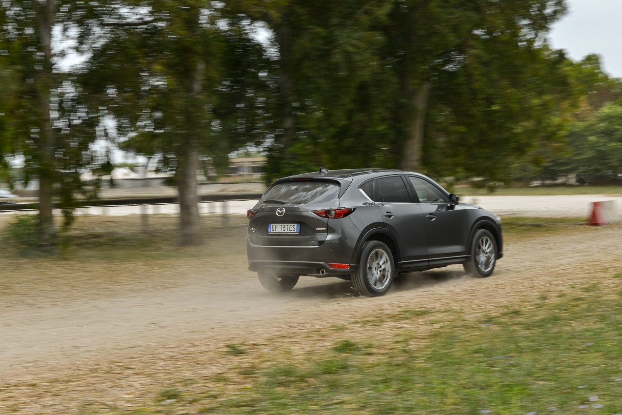 Mazda CX-5 2.2 Skyactiv-D 4WD: la prova su strada