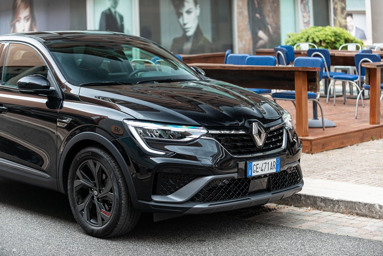 Renault Arkana TCe 140 EDC: prova su strada