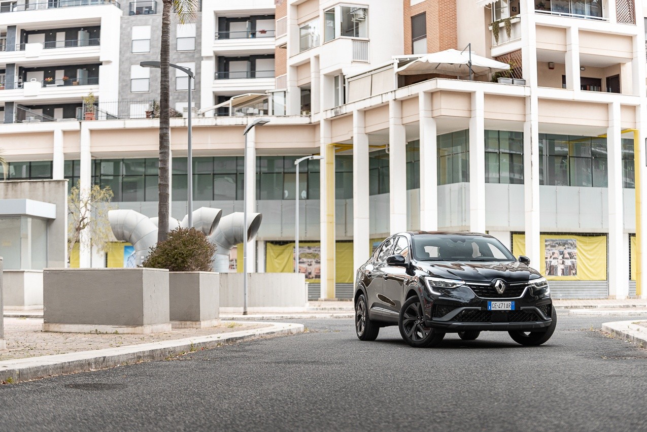 Renault Arkana TCe 140 EDC: prova su strada